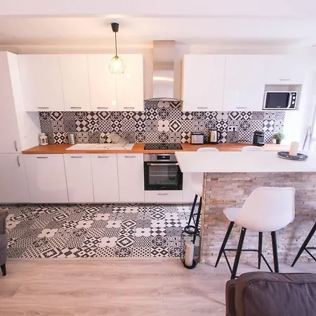 Luckey Homes - Cote Ferembach Paris